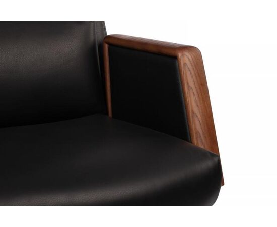 Кресло Франко 66x70x120/126 A2415-1 Чёрный, Основной цвет: Чёрный, Ширина: 66, Высота: 126, Глубина: 70, Максимальная ширина: 66, Максимальная глубина: 70, Максимальная высота: 126, Вес: 37, Материал сиденья: натуральная кожа/экокожа, Механизм: синхромеханизм с фиксацией в 4 положениях, Подголовник: обитые кожей в цвет кресла/массив  дерева, Цвет сиденья: Черный, Цвет спинки: Черный, Максимальная нагрузка: 250, Материал спинки: натуральная кожа/экокожа, Гарантия: 5 лет, Страна производитель: Китай, Объем: 0,311, Бренд: РИВА ООО, Артикул для сайта: A2415-1, изображение 11post-test