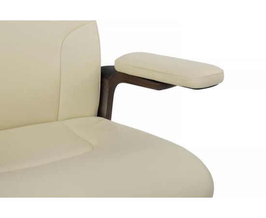 Кресло Марк 74x70x120/126 FK006-A Кремово-белый, Основной цвет: Кремово-белый, Ширина: 74, Высота: 126, Глубина: 70, Максимальная ширина: 74, Максимальная глубина: 70, Максимальная высота: 126, Вес: 35,2, Материал сиденья: натуральная кожа, Механизм: синхромеханизм со слайдером с фиксацией в 3 положениях, Подголовник: 3D, с накладками из кожи в цвет кресла, Цвет сиденья: Кремовый, Цвет спинки: Кремовый, Максимальная нагрузка: 250, Материал спинки: натуральная кожа, Гарантия: 5 лет, Страна производитель: Китай, Объем: 0,389, Бренд: РИВА ООО, Артикул для сайта: FK006-A, изображение 16post-test