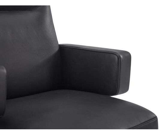 Кресло Рафаэль-M 67x69x102/107 B2119 Чёрный, Основной цвет: Чёрный, Ширина: 67, Высота: 107, Глубина: 69, Максимальная ширина: 67, Максимальная глубина: 69, Максимальная высота: 107, Вес: 37, Материал сиденья: натуральная кожа/экокожа, Механизм: синхромеханизм с фиксацией в 4 положениях, Подголовник: обтянутые кожей в цвет кресла, Цвет сиденья: Черный, Цвет спинки: Черный, Максимальная нагрузка: 250, Материал спинки: натуральная кожа/экокожа, Гарантия: 5 лет, Страна производитель: Китай, Объем: 0,549, Бренд: РИВА ООО, Артикул для сайта: B2119, изображение 7post-test