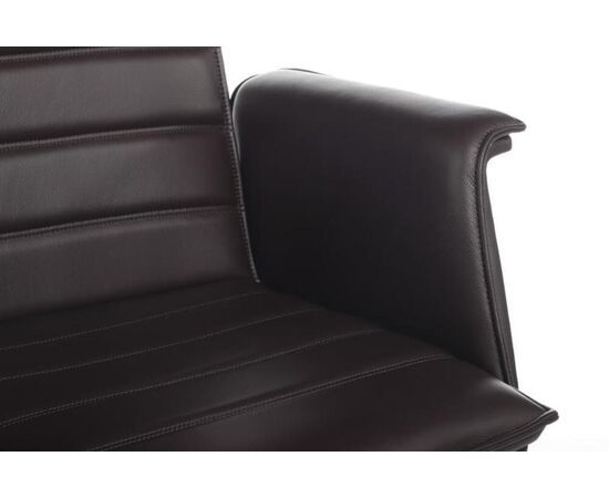 Кресло Рубенс-M 68x68x98/104 B1819-2 Темно-коричневый, Основной цвет: Темно-коричневый, Ширина: 68, Высота: 104, Глубина: 68, Максимальная ширина: 68, Максимальная глубина: 68, Максимальная высота: 104, Вес: 24, Материал сиденья: натуральная кожа/экокожа, Механизм: мультиблок с фиксацией в 3 положениях, Подголовник: обтянутые кожей в цвет кресла, Цвет сиденья: Темно-коричневый, Цвет спинки: Темно-коричневый, Максимальная нагрузка: 150, Материал спинки: натуральная кожа/экокожа, Гарантия: 5 лет, Страна производитель: Китай, Объем: 0,418, Бренд: РИВА ООО, Артикул для сайта: B1819-2, изображение 6post-test