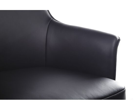 Кресло Россо 68x68x122/128 A1918 Чёрный, Основной цвет: Чёрный, Ширина: 68, Высота: 128, Глубина: 68, Максимальная ширина: 68, Максимальная глубина: 68, Максимальная высота: 128, Вес: 23, Материал сиденья: натуральная кожа/экокожа, Механизм: мультиблок, Подголовник: обтянутые кожей в цвет кресла, Цвет сиденья: Черный, Цвет спинки: Черный, Максимальная нагрузка: 250, Материал спинки: натуральная кожа/экокожа, Гарантия: 5 лет, Страна производитель: Китай, Объем: 0,574, Бренд: РИВА ООО, Артикул для сайта: A1918, изображение 8post-test