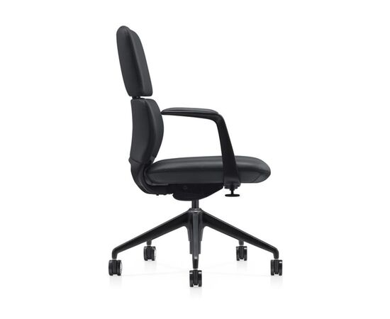 Кресло Венетто-M 64x64x95/103 FK013-B12 Чёрный, Основной цвет: Чёрный, Ширина: 64, Высота: 103, Глубина: 64, Максимальная ширина: 64, Максимальная глубина: 64, Максимальная высота: 103, Вес: 21,5, Материал сиденья: натуральная кожа/экокожа, Механизм: синхромеханизм с фиксацией в 4 положениях, Подголовник: черный алюминий, с накладками из кожи в цвет кресла, Цвет сиденья: Черный, Цвет спинки: Черный, Материал спинки: натуральная кожа/экокожа, Гарантия: 5 лет, Страна производитель: Китай, Максимальная нагрузка: 150, Бренд: РИВА ООО, Артикул для сайта: FK013-B12, изображение 2post-test
