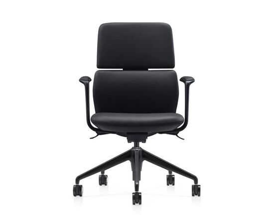 Кресло Венетто-M 64x64x95/103 FK013-B12 Чёрный, Основной цвет: Чёрный, Ширина: 64, Высота: 103, Глубина: 64, Максимальная ширина: 64, Максимальная глубина: 64, Максимальная высота: 103, Вес: 21,5, Материал сиденья: натуральная кожа/экокожа, Механизм: синхромеханизм с фиксацией в 4 положениях, Подголовник: черный алюминий, с накладками из кожи в цвет кресла, Цвет сиденья: Черный, Цвет спинки: Черный, Материал спинки: натуральная кожа/экокожа, Гарантия: 5 лет, Страна производитель: Китай, Максимальная нагрузка: 150, Бренд: РИВА ООО, Артикул для сайта: FK013-B12, изображение 5post-test