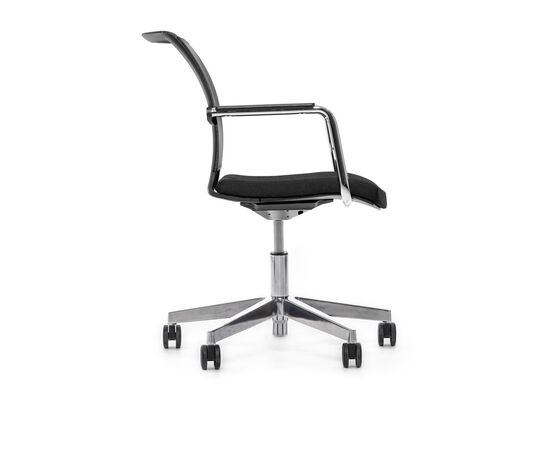 МАГНА/MAGNA Кресло 5-лучей на колесах 48/55x45/65xh86/96 Magna G black mesh ME35Chrome SLW 50 ЧЕРНЫЙ Т/ХРОМ, Минимальная высота: 86, Основной цвет: ЧЕРНЫЙ Т/ХРОМ, Ширина: 55, Высота: 96, Глубина: 65, Максимальная ширина: 55, Максимальная глубина: 65, Минимальная ширина: 48, Максимальная высота: 96, Минимальная глубина: 45, Вес: 12, Объем: 0,13, Бренд: ЦЕНТРЭКСИМ ООО, Артикул для сайта: Magna G black mesh ME35Chrome SLW 50, изображение 2post-test