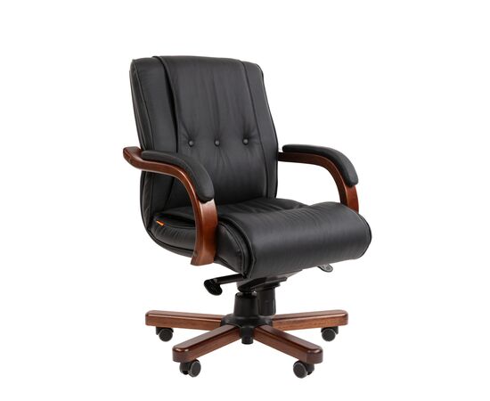 Офисное кресло ЧАИРМАН 653М/CHAIRMAN 653M 525х470х980/1040 7187704 Чёрный, Основной цвет: Чёрный, Ширина: 525, Диаметр крестовины мм (Мягкие кресла): 700, Высота: 980, Глубина: 470, Материал: Натуральная кожа/экокожа, Пятилучье форма: металлическая с деревянными накладками, Ролики: Стандарт BIFMA 5,1 (США), диаметр штока 11 мм, покрытие – полиуретан, Высота от пола до верхней части спинки, макс: 1040, Максимальная ширина: 525, Высота от пола до верхней части сиденья, мин: 495, Максимальная высота: 1040, Материал подлокотников: Деревянные с мягкими накладками, обитыми натуральной кожей/экокожей, Вес: 22, Механизм: повышенной комфортности с возможностью фиксации кресла в нескольких положениях. Регулировка кресла п, Гарантия: 2 года, Максимальная нагрузка: до 120 кг, Бренд: ТАЙПИТ-МК ООО, Высота спинки: 500, Высота от пола до верхней части спинки мин (Мягкие кресла): 980, Высота от пола до верхней части сиденья макс (Мягкие кресла): 555, Ширина между подлокотниками мин (Мягкие кресла): 525, Ширина между подлокотниками макс (Мягкие кресла): 525, Высота от пола до верхнего края подлокотника мин (Мягкие кресла): 690, Высота от пола до верхнего края подлокотника макс (Мягкие кресла): 750, Ширина по внешнему краю подлокотников мин мм (Мягкие кресла): 650, Ширина по внешнему краю подлокотников макс (Мягкие кресла): 650, Объем: 0,313, Артикул для сайта: 7187704, изображение 2post-test